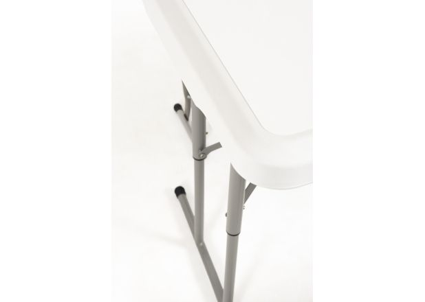 Conjunto Tolwa de mesa e bancos