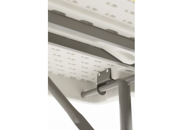 Conjunto Tolwa de mesa e bancos