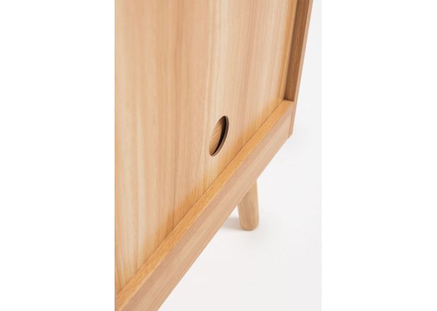 Mesa de cabeceira Pali com luz