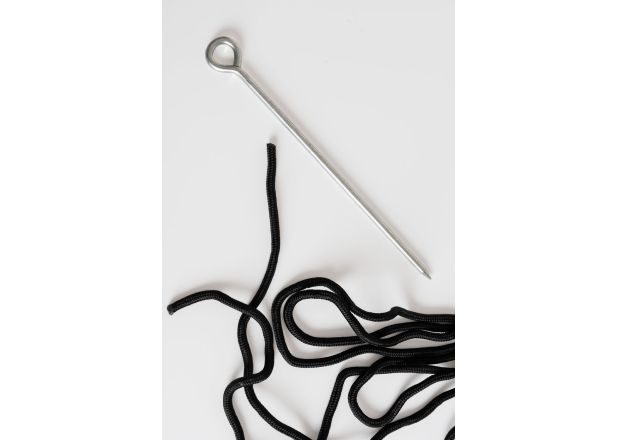 Pack 4 Piquetas con Cuerdas para Carpas Sinbac